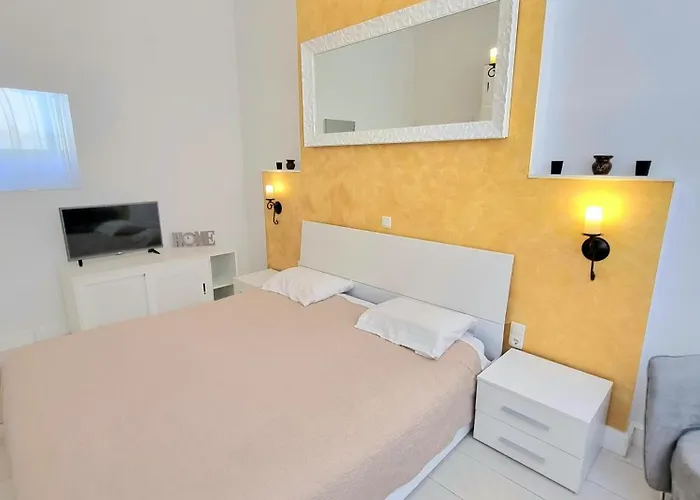 Lux Near Bridge Apartament Zadar